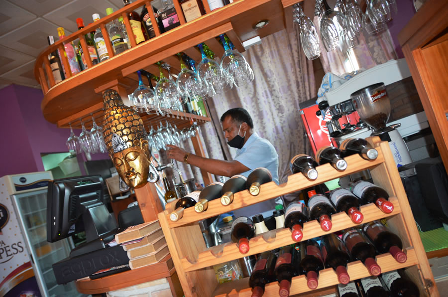 The Connoisseur Indian Restaurant, Riviera del Sol